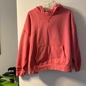 Women’s oversize loosefitting sweatshirt
